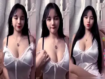 Bokep Hijab Kienzy TikTok Toket Gede Naik Turun Hot poster
